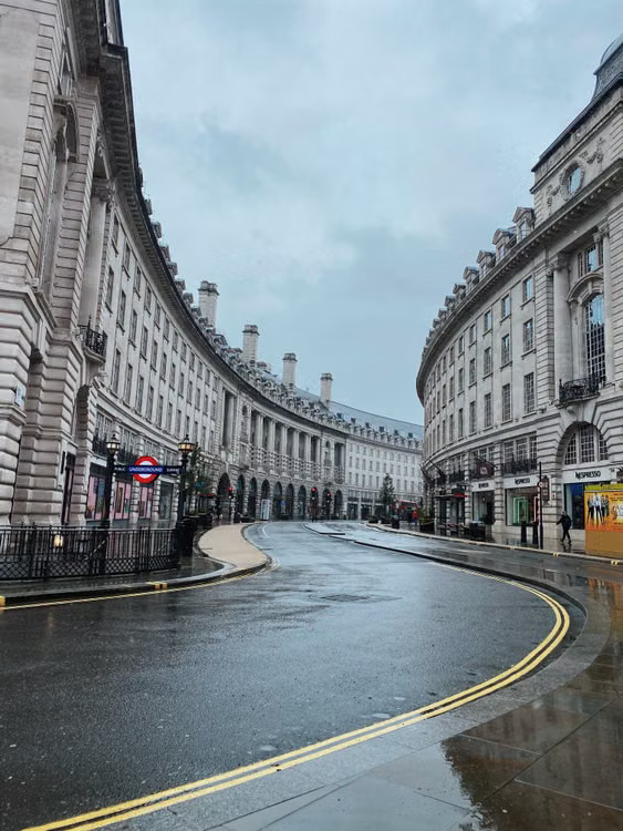 Regent Street, London, curving past Oxford Circus underground station